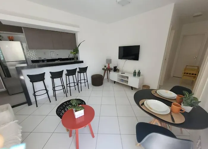 Apartamento Prox A Orla Atalaia, Com 2 Quartos Climatizados