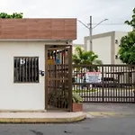 Apartamento Prox A Orla Atalaia, Com 2 Quartos Climatizados