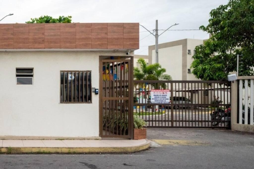 Prox A Orla Atalaia, Com 2 Quartos Climatizados Apartamento